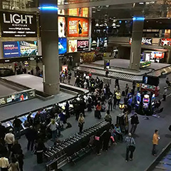 ���뾳�ƶ�ʵ������
